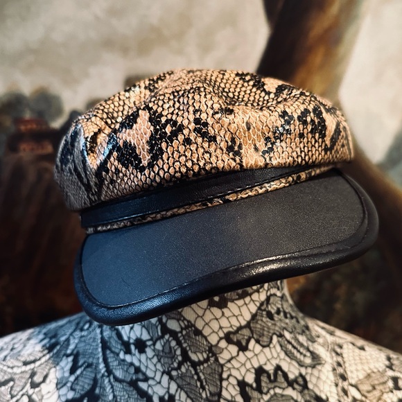 ✨🐍Snakeskin Baker Boy Hat🐍✨OS - Picture 6 of 6